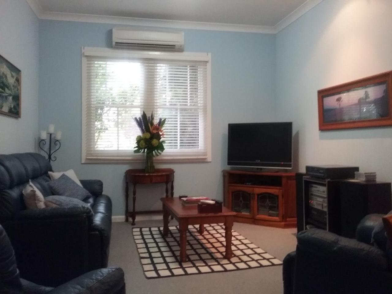 Langley Cottage B&B Coonabarabran Exterior photo